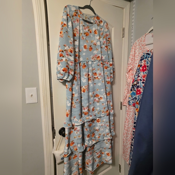Floral 3/4 Sleeve Maxi Dress - Picture 1 of 4